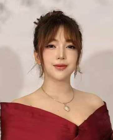 企业法人：陆妮妮